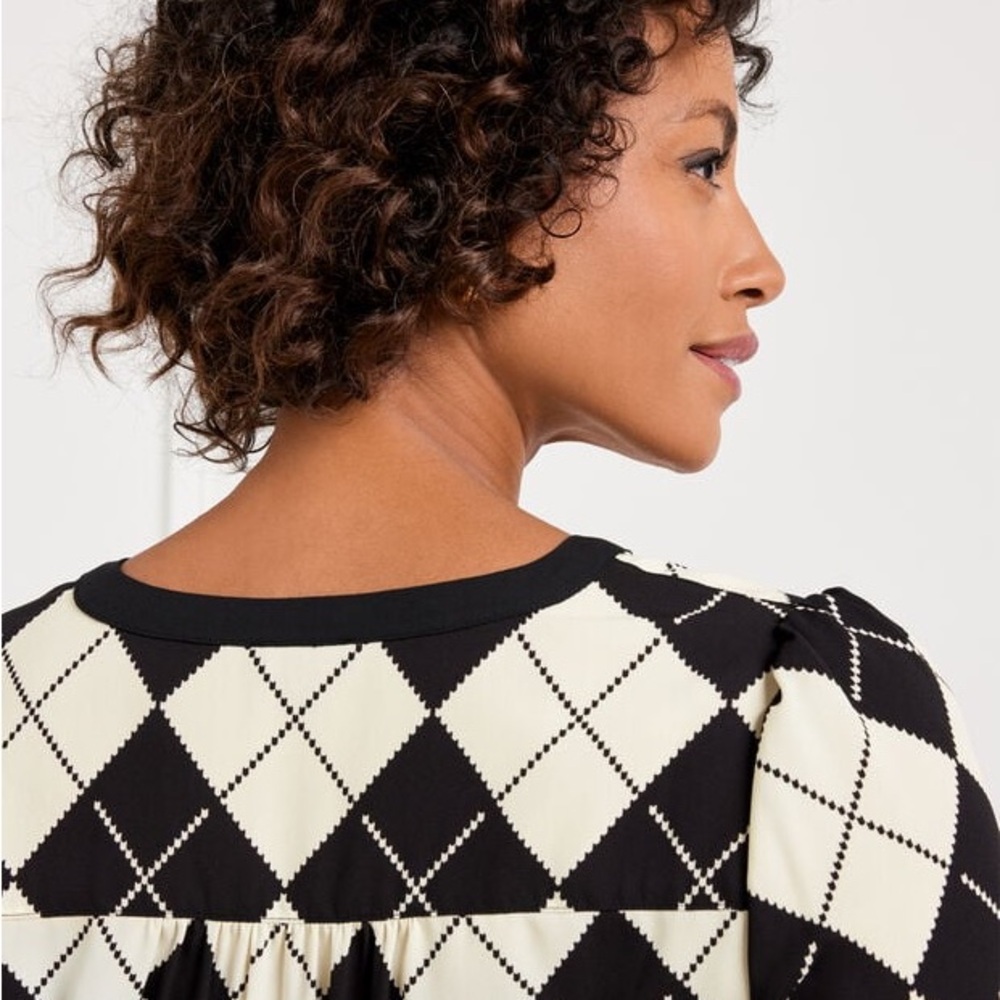 Talbots Black and White Argyle smocked Cuff Women's Blouse Top size Large - Picture 2 of 8